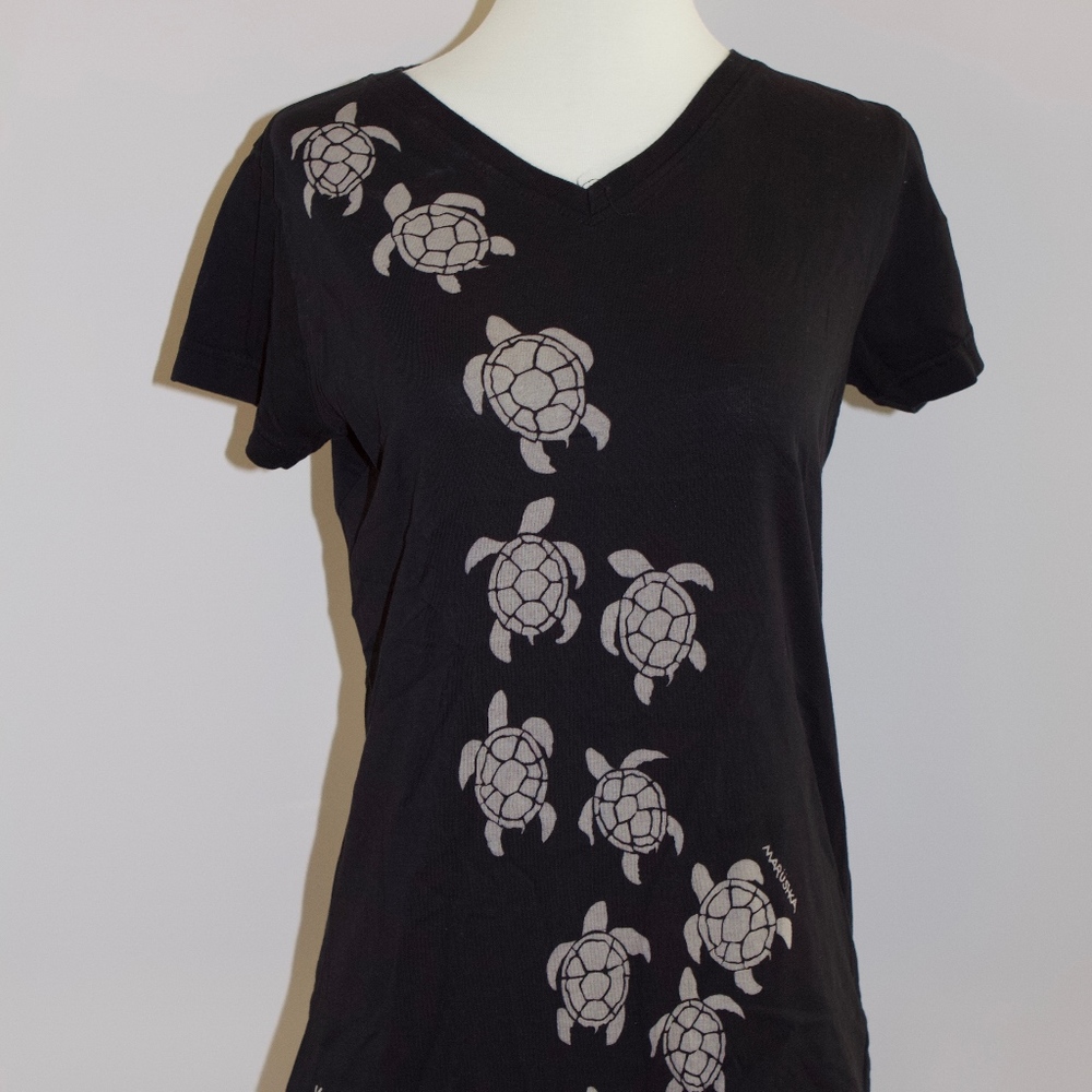 Sea turtle T-shirt